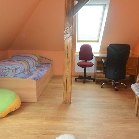 Kobylice Rodinne Ubytovani - Family Accommodation מראה חיצוני תמונה