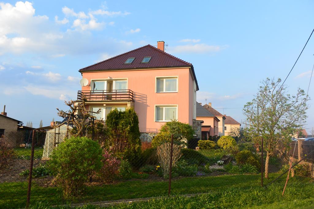 Kobylice Rodinne Ubytovani - Family Accommodation מראה חיצוני תמונה
